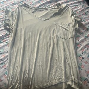 Large Kyte Baby Women’s v-neck